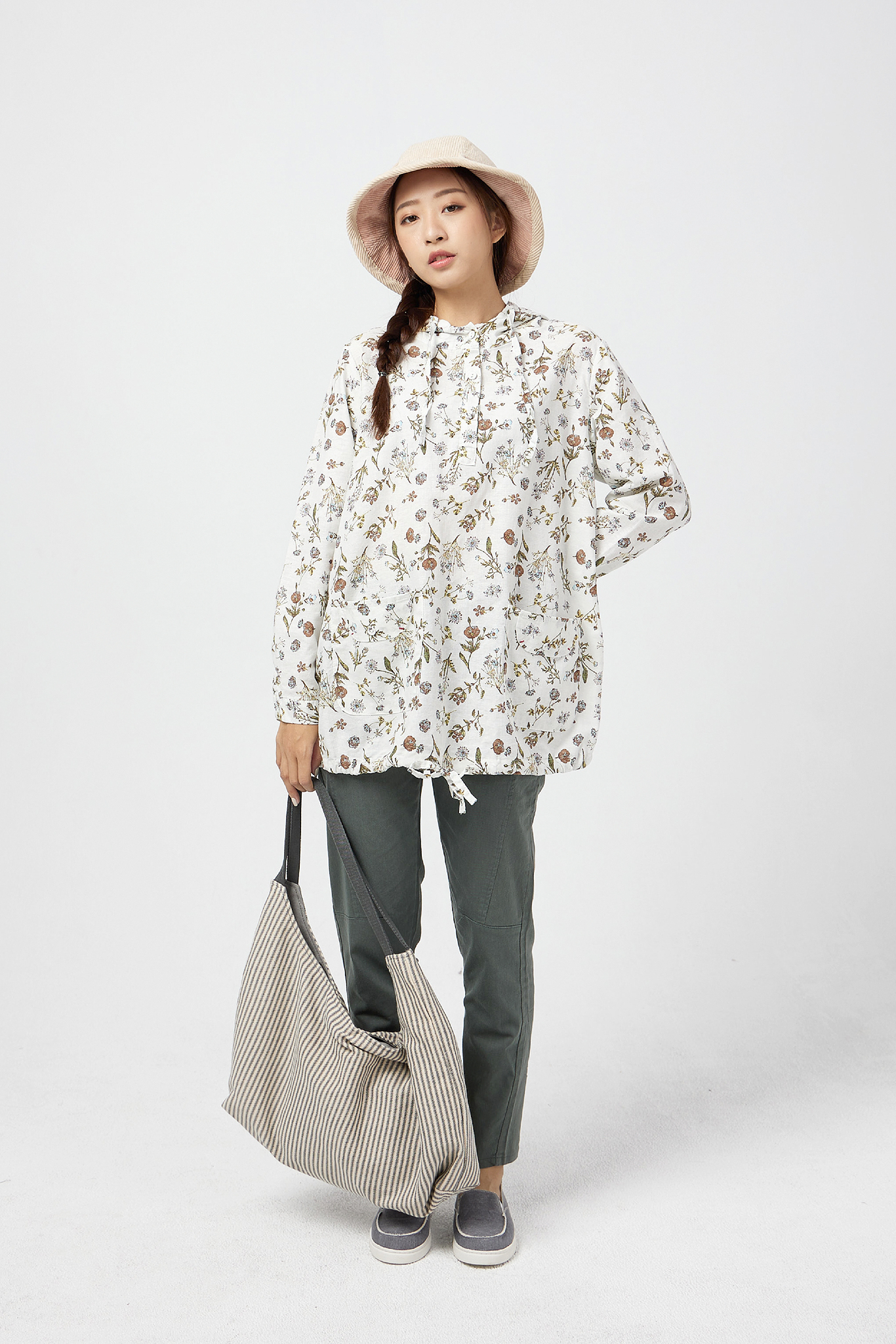 彰化女裝拍攝棉麻服飾網路服飾店台中網拍攝影網路行銷公司 - 台中專業攝影服務