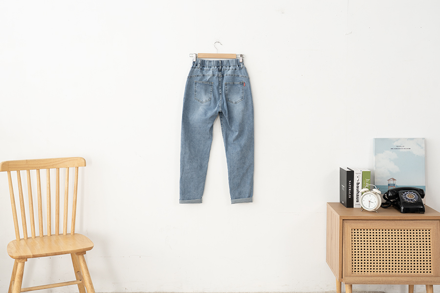 牛仔褲拍攝重點解析｜麻豆實穿與單品拍攝技巧