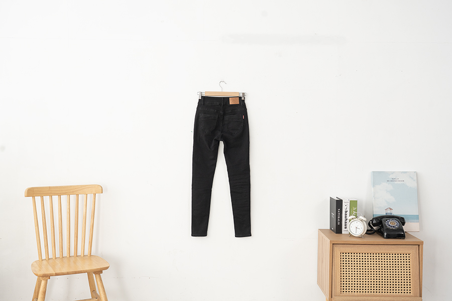 牛仔褲拍攝重點解析｜麻豆實穿與單品拍攝技巧