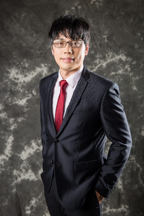 律師形像照  醫師型像照 形像照 型像照 台中專業形象照 專業形象照 台中形像照 人像攝影 台中攝影棚出租 人像拍攝  白背景人像 商品代言人像照 醫美形像照 醫美攝影