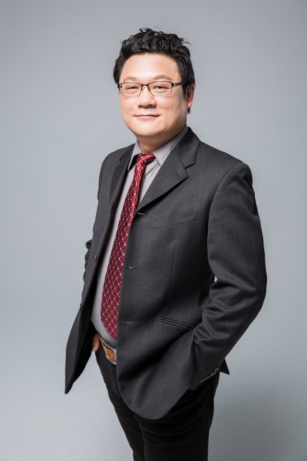 機師形像照 醫師型像照 形像照 型像照 台中專業形象照 專業形象照 台中形像照 人像攝影 台中攝影棚出租 人像拍攝  白背景人像 商品代言人像照 醫美形像照 醫美攝影